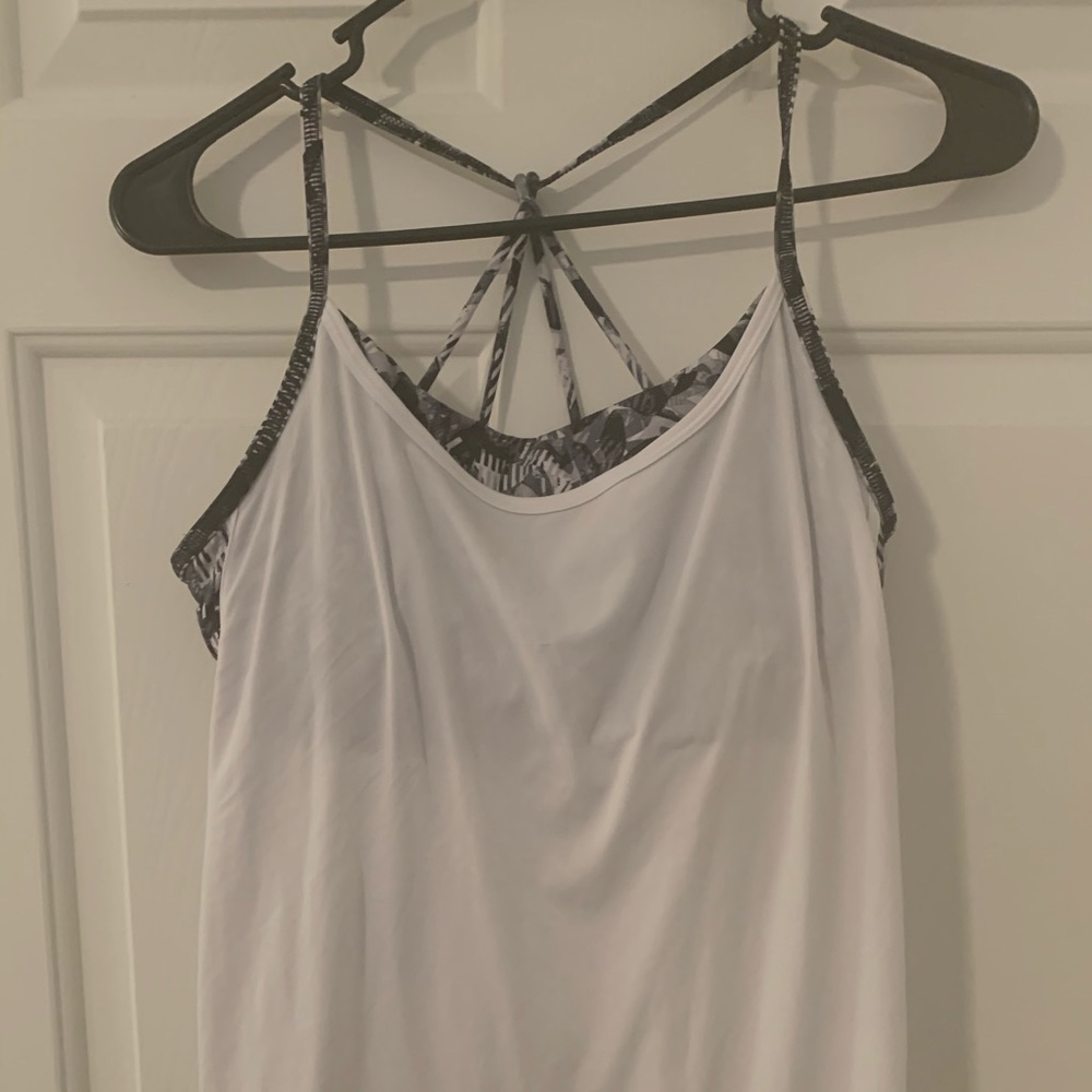 Gap Fit Exercise Tank with Built in Bra